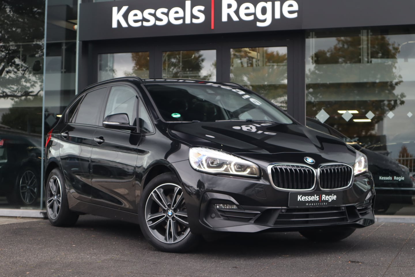 BMW 2-serie Active Tourer - 220i Executive ACC Camera Stoelverwarming El.kofferbak LED Navi - AutoWereld.nl