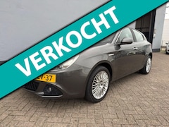 Alfa Romeo Giulietta - 1.4 T Limited Edition Automaat - Navigatie