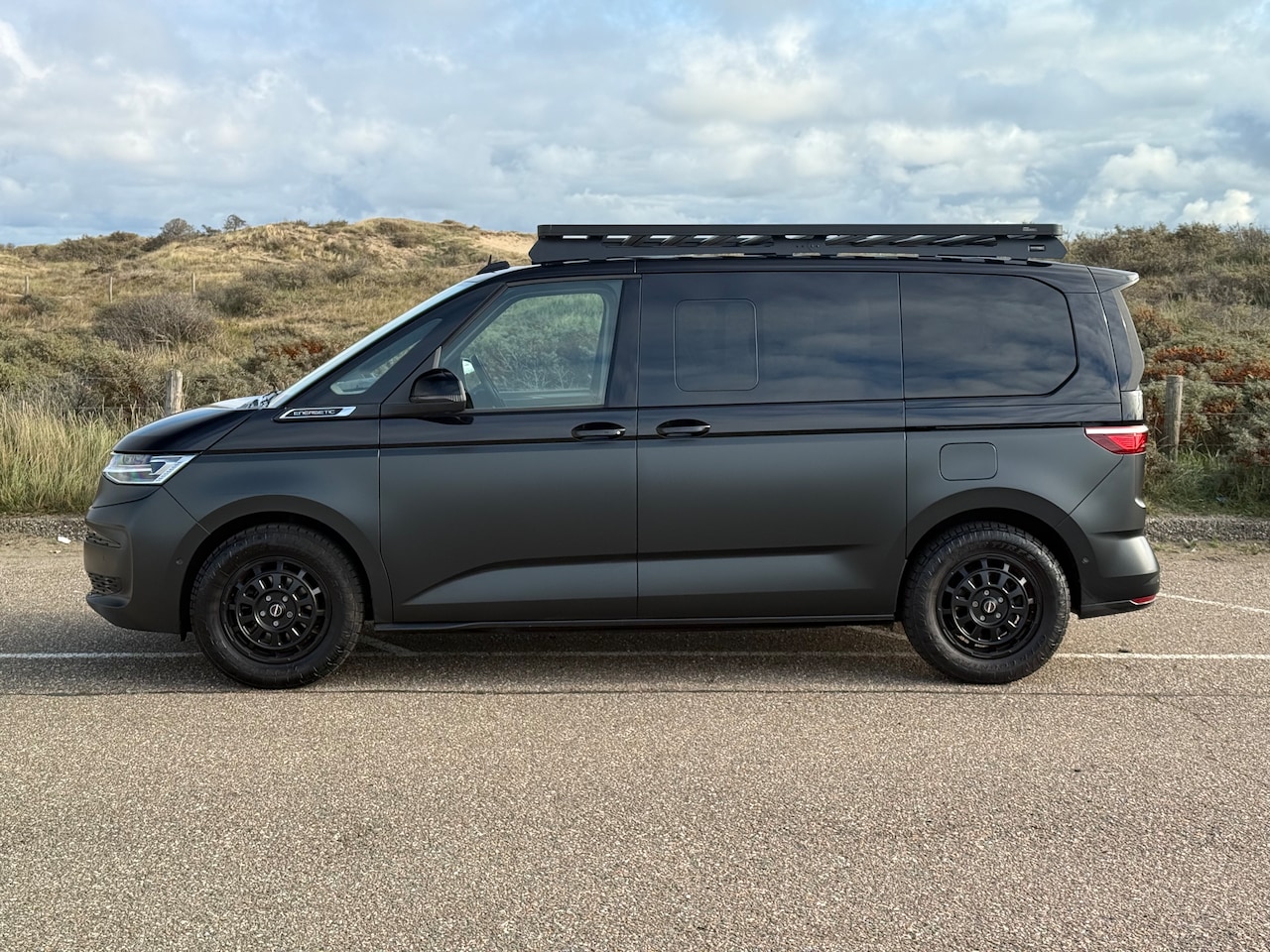 Volkswagen Multivan - 1.4 eHybrid L1H1 Life ENERGETIC | Hybrid | Full option | Trekhaak | H&K - AutoWereld.nl
