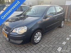 Volkswagen Polo - 1.4-16V Comfortline