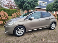 Peugeot 208 - 1.2 PureTech Style, 5deurs, navi, lm, cruise