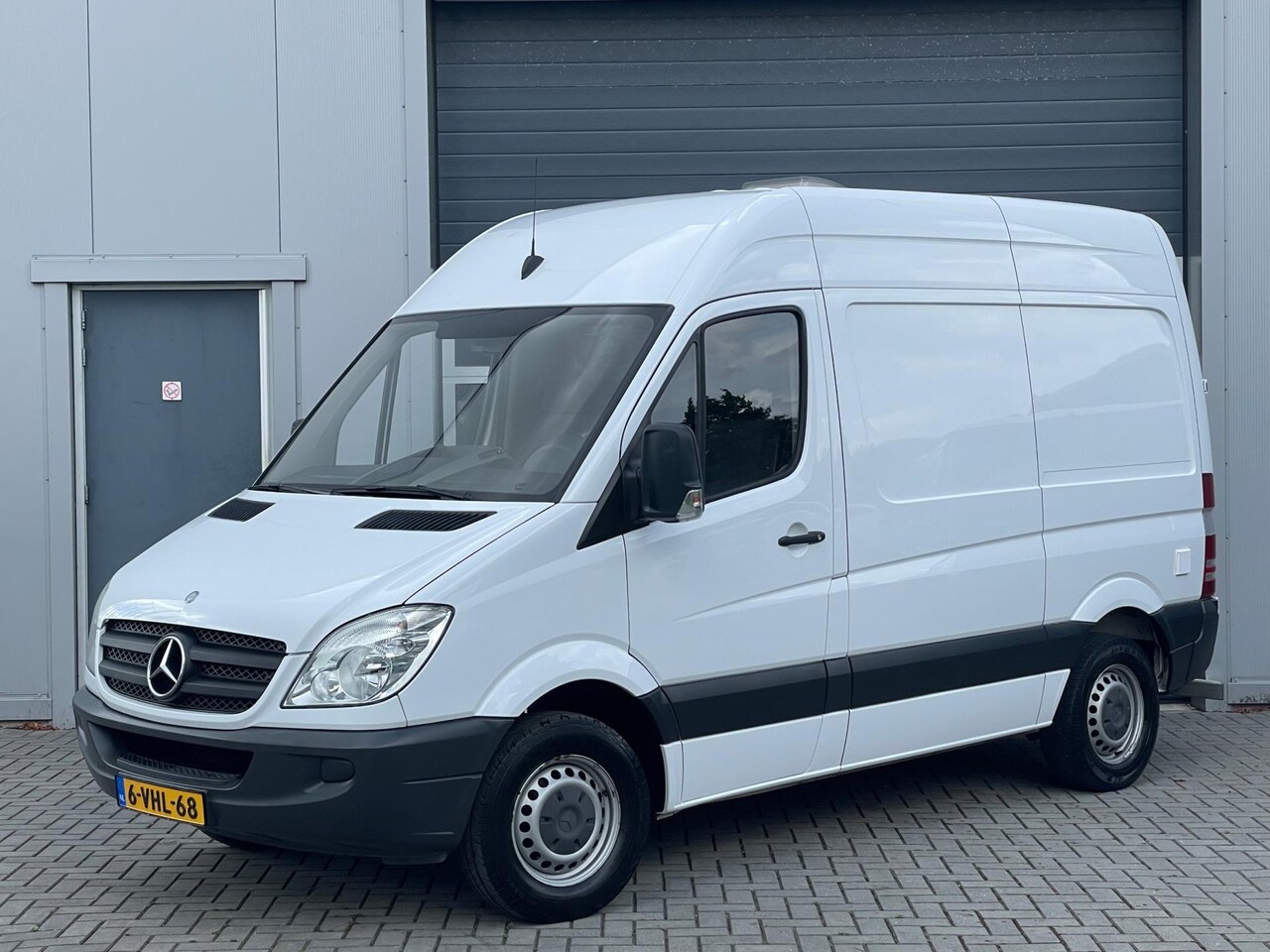 Mercedes-Benz Sprinter - 210 2.2 CDI | Camper | Automaat | Trekhaak | Weinig kilometers! - AutoWereld.nl