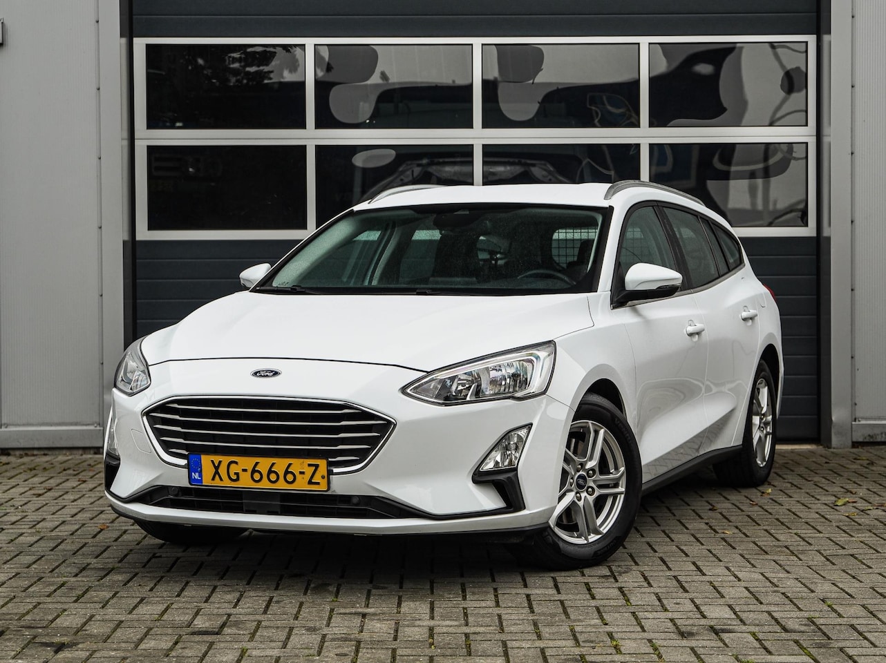 Ford Focus Wagon - 1.0 EcoBoost Business | Navi | Carplay | Keyless | Climate control | PDC v+a | B&O audio | - AutoWereld.nl