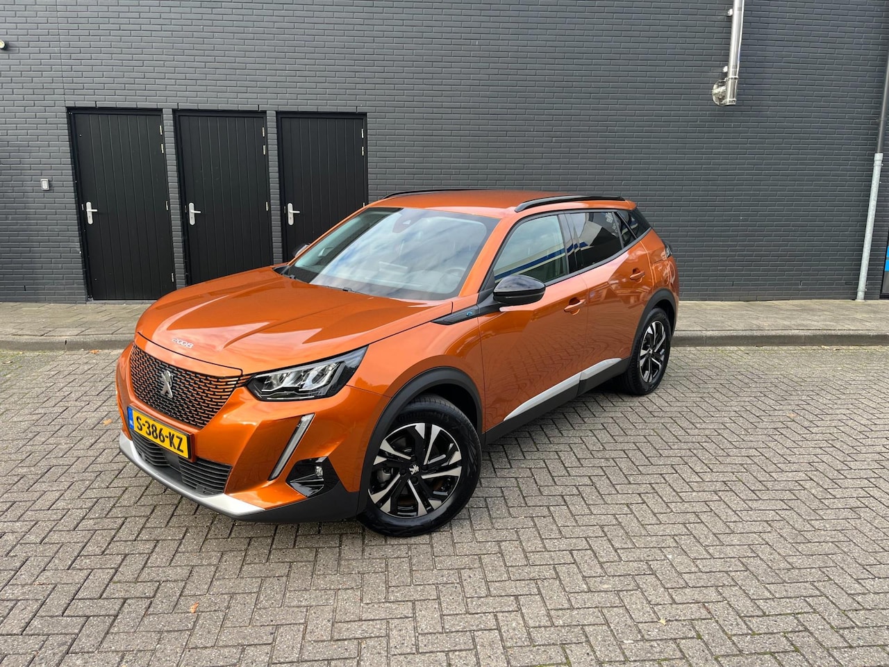 Peugeot e-2008 - EV Allure Pack 50 kWh SOH 96% 278KM Aantoonbaar - AutoWereld.nl