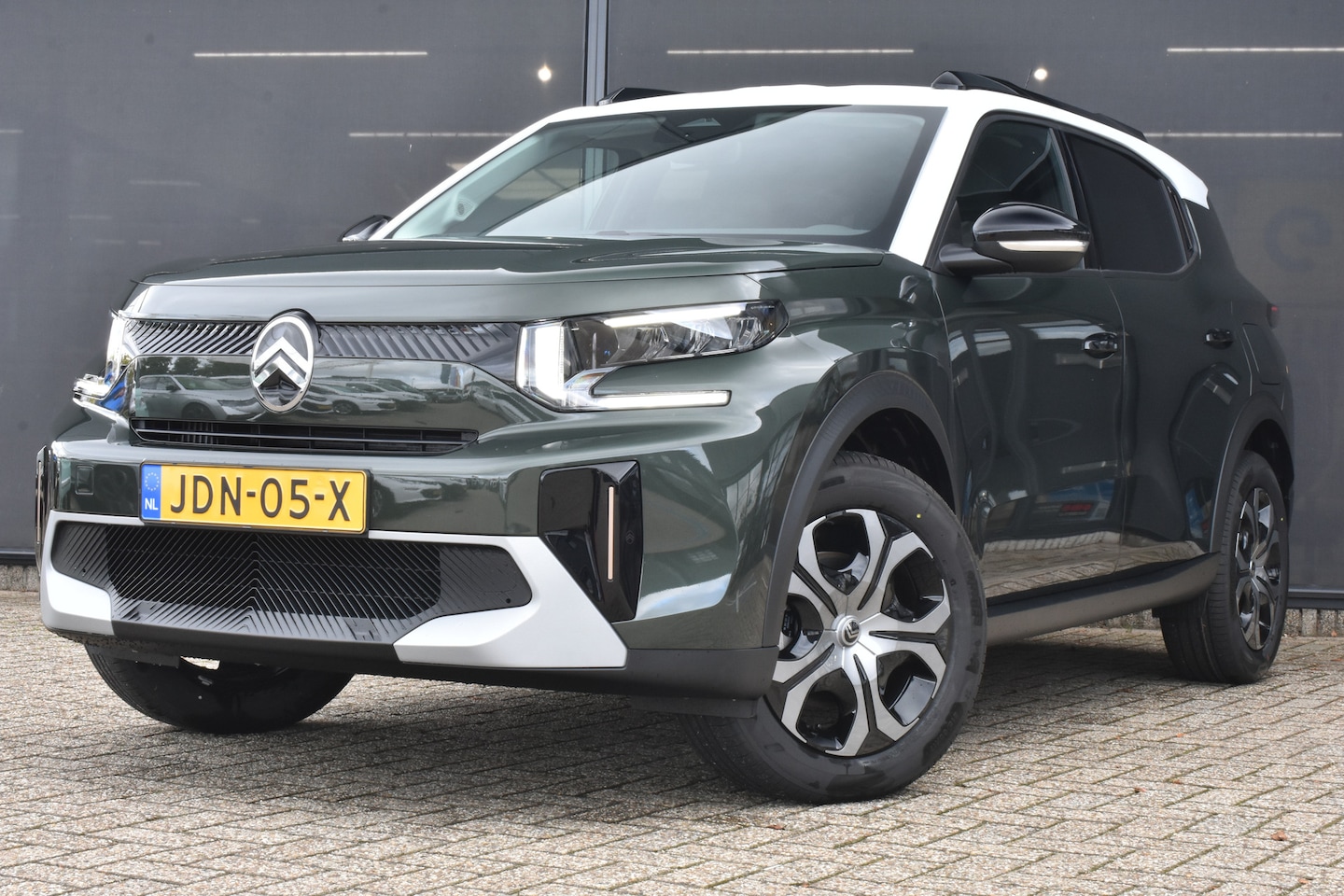 Citroën C3 Aircross - 1.2 Hybrid 145pk Plus DEMO-DEAL! | Navigatie by App | Achteruitrijcamera | Climate Control - AutoWereld.nl