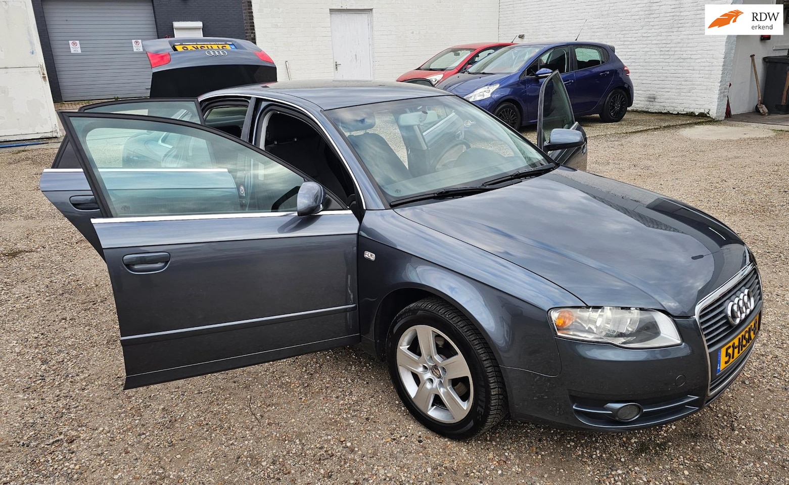 Audi A4 Limousine - 1.6 Pro Line Business ZEER NETJES - AutoWereld.nl