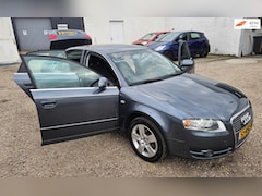 Audi A4 Limousine - 1.6 Pro Line Business ZEER NETJES