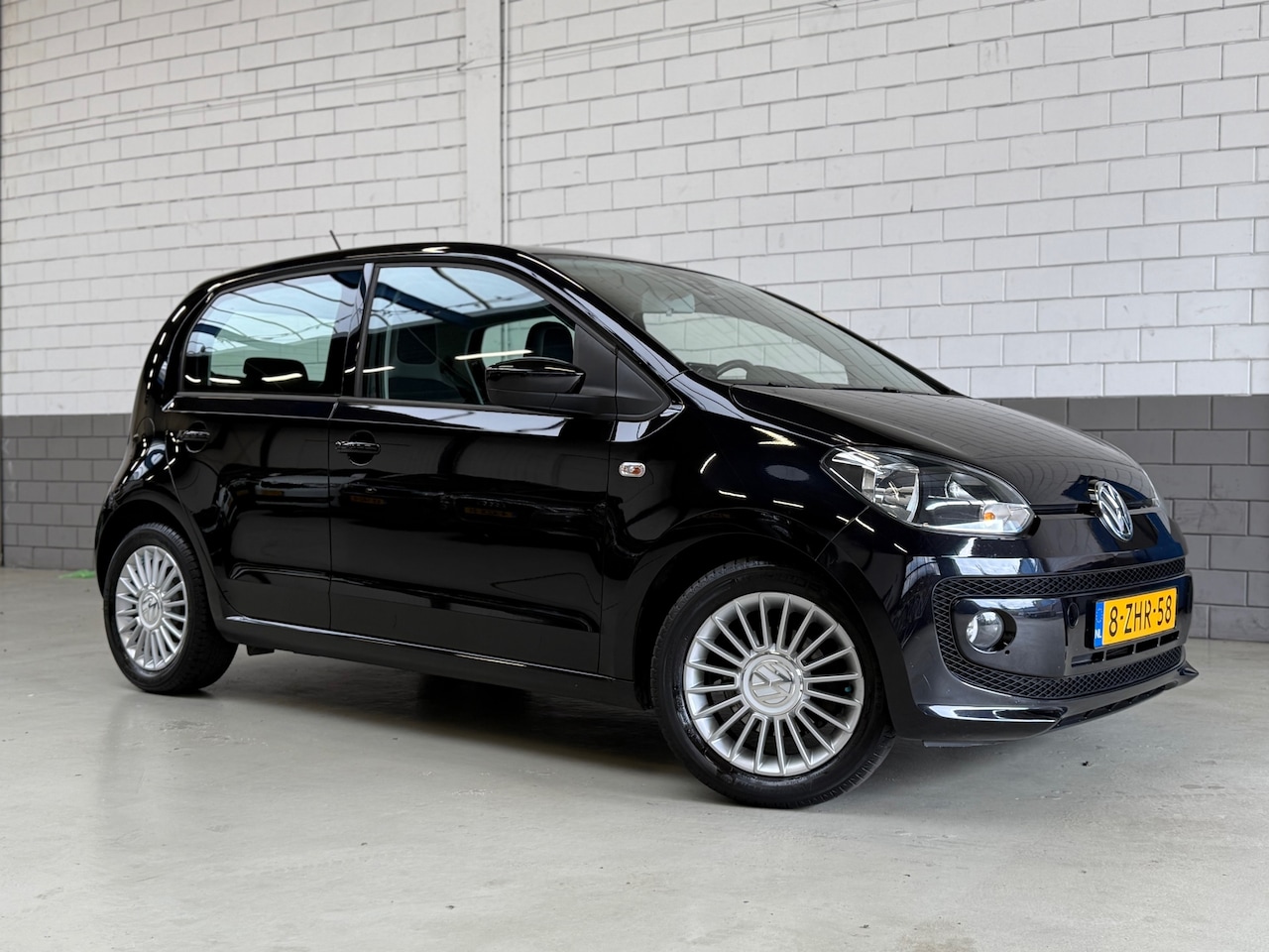 Volkswagen Up! - 1.0 high up! BlueMotion 1.0 high up! BlueMotion - AutoWereld.nl