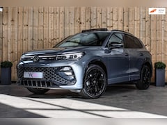 Volkswagen Tiguan - 1.5 eTSI R-Line *Pano*H/K*360 Camera*Head-Up*Keyless*Trekhaak