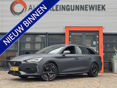 CUPRA Leon Sportstourer - 1.4 e-Hybrid 245 / Trekhaak Wegklapbaar / Elektrische achterklep / Elektrische Stoel / Nav