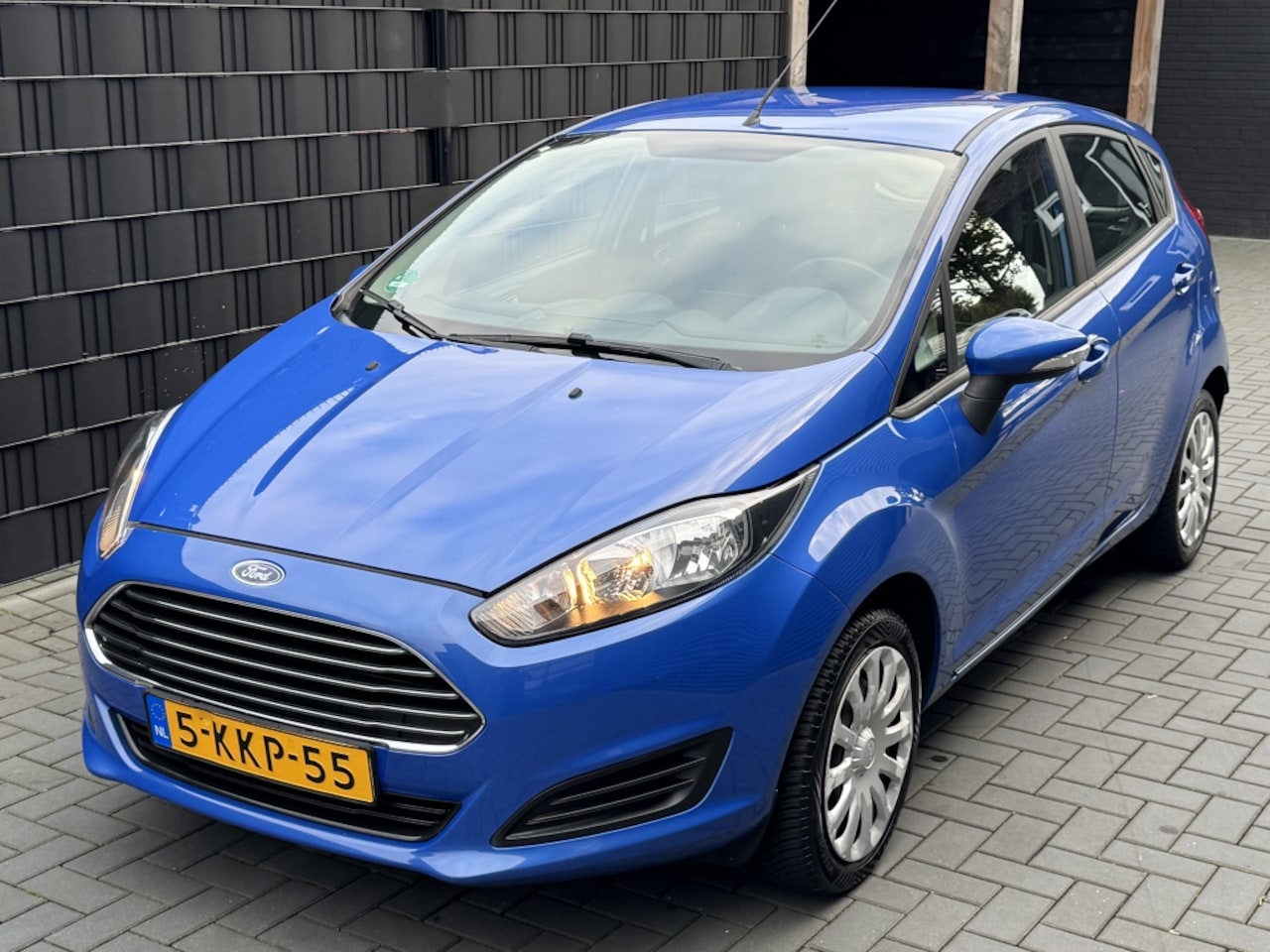 Ford Fiesta - 1.0 Champion| BLAUW| 5DRS| AIRCO| NIEUWE RIEM - AutoWereld.nl
