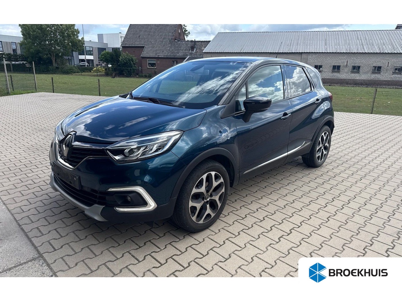 Renault Captur - 1.0 TCe 100 Intens 17" Lichtmetaal | Climate Control | Leder/Stof | Navigatie | Parkeersen - AutoWereld.nl