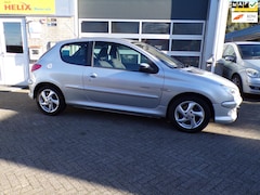 Peugeot 206 - 1.4-16V Quiksilver