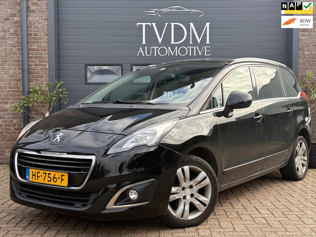 Peugeot 5008 - 1.6 THP Allure 7P|EXPORT|NAVI|PANO|LEDER - AutoWereld.nl