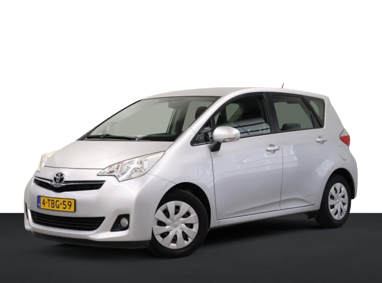 Toyota Verso S - 1.3 VVT-i Aspiration 1.3 VVT-i Aspiration - AutoWereld.nl