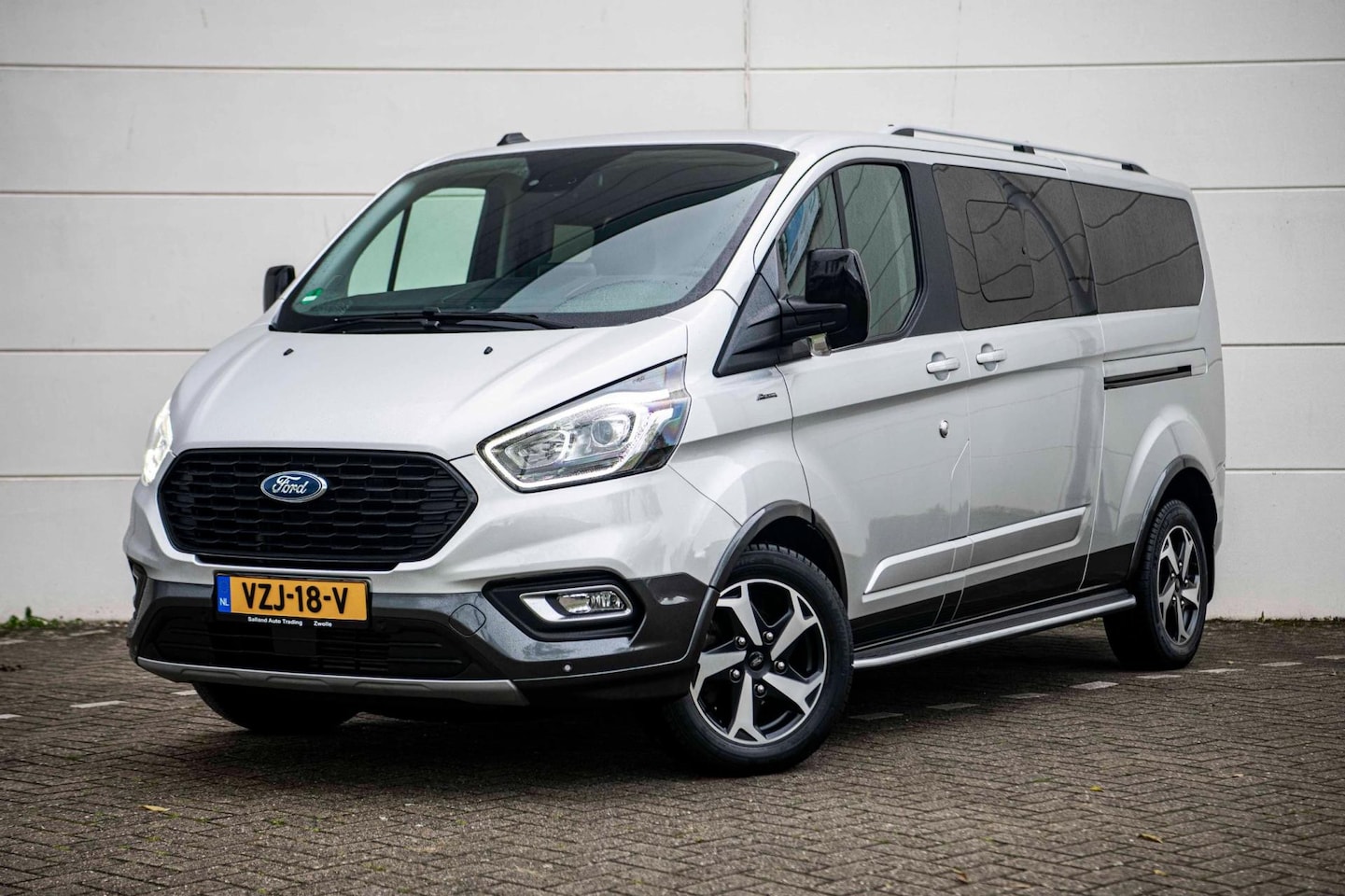 Ford Transit Custom Tourneo - 2.0 TDCI 150pk L2H1 Active 5-PRS |Airco|Carplay|Trekhaak| - AutoWereld.nl