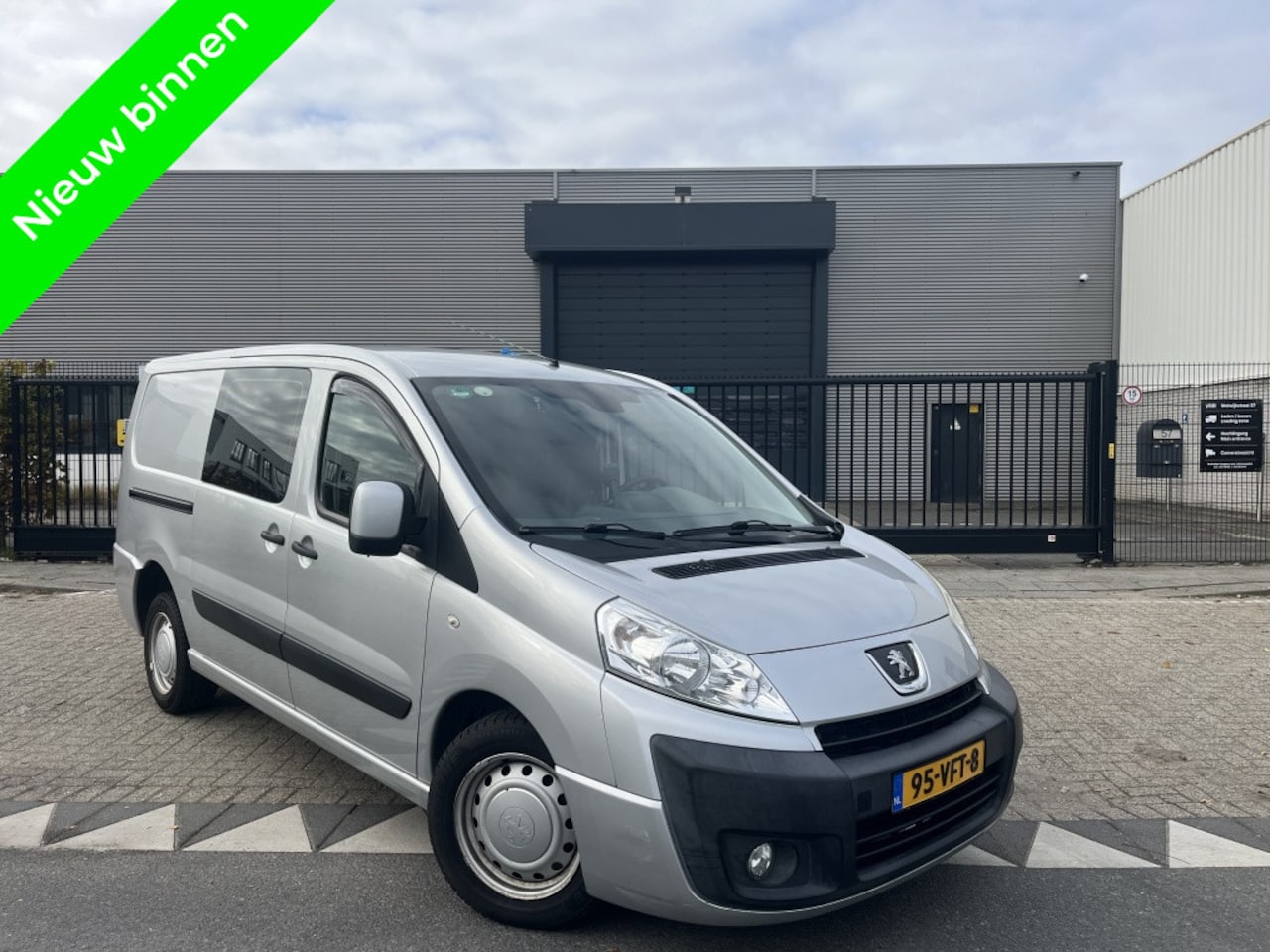 Peugeot Expert - 229 1.6 HDI L2H1 Cruise|Clima 5Persoons - AutoWereld.nl