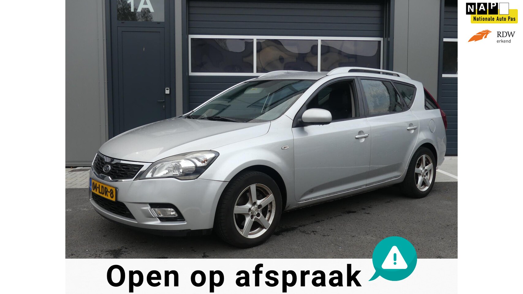 Kia Cee'd - 1.4 CVVT Seven Business Climate Control Navigatie Trekhaak Lmv APK t/m 05-2026 - AutoWereld.nl