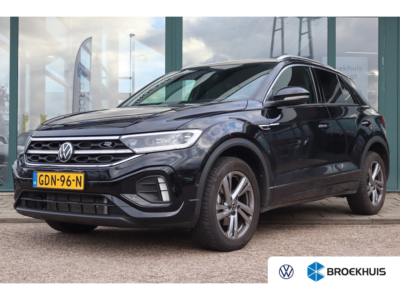 Volkswagen T-Roc - 1.5 TSI R-Line Business 149PK | Achteruitrijcamera | R-Line exterieur | Trekhaak met afnee - AutoWereld.nl