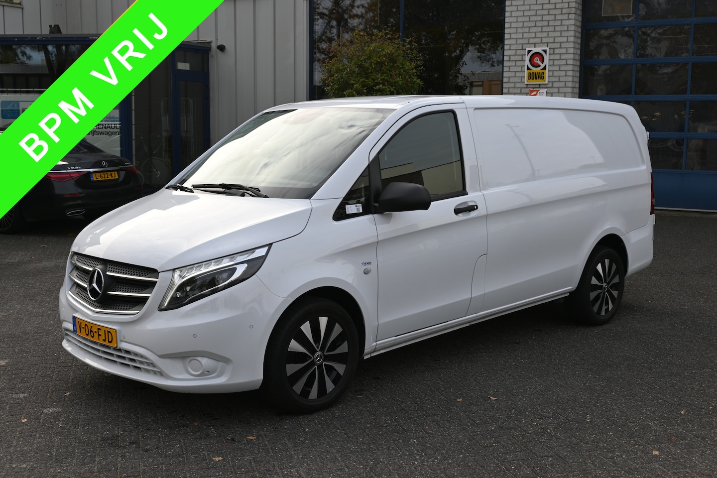 Mercedes-Benz Vito - 114 CDI L2 LED, 2500 kg Trekhaak, Navigatie met camera - AutoWereld.nl