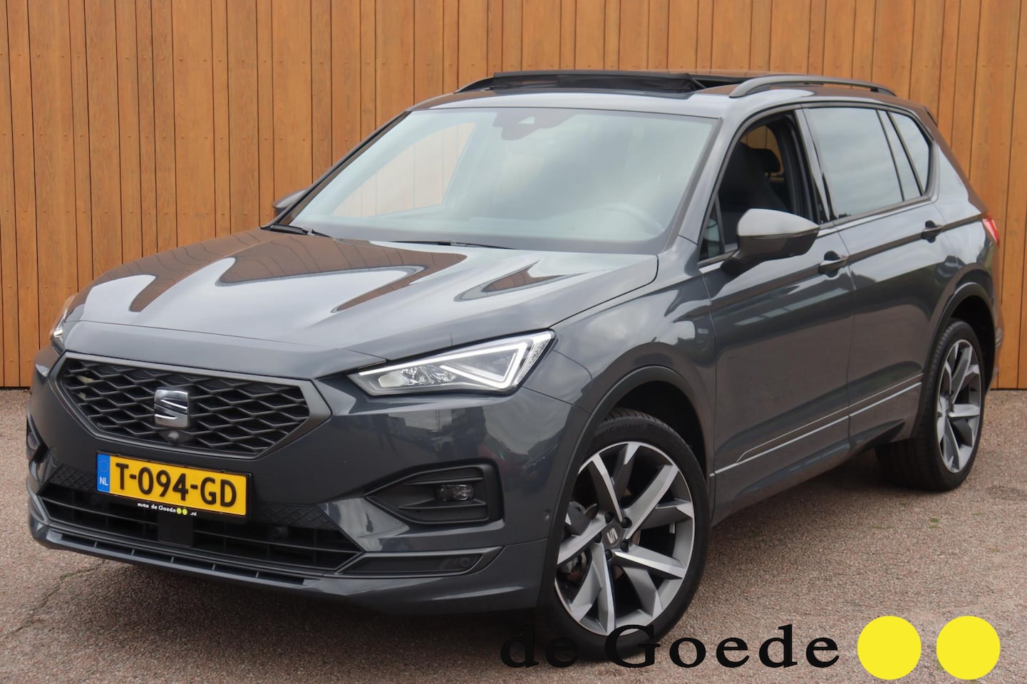 SEAT Tarraco - 1.5 TSI FR Business Intense 7persoons org. NL schuifdak el.klep camera's - AutoWereld.nl