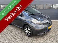 Toyota Aygo - 1.0-12V + AUTOMAAT Uitvoering