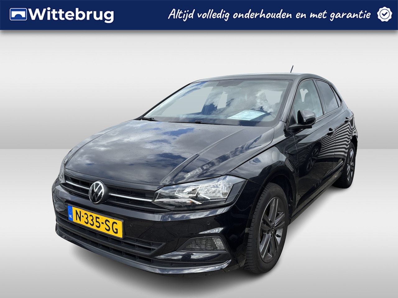 Volkswagen Polo - 1.0 TSI Comfortline Parkeersensoren / LM velgen / Stoelverwarming / Navigatie - AutoWereld.nl
