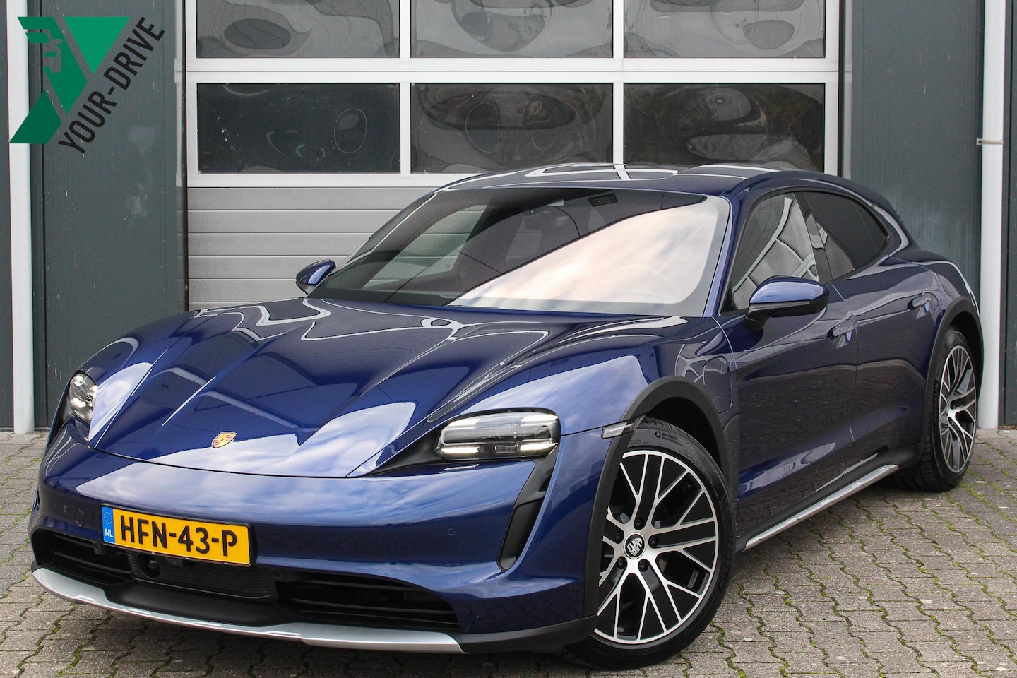 Porsche Taycan Cross Turismo - 4 93 kWh | Porsche Approved tot 05-2027/ BTW Auto | Nette en dealer onderhouden Porsche me - AutoWereld.nl