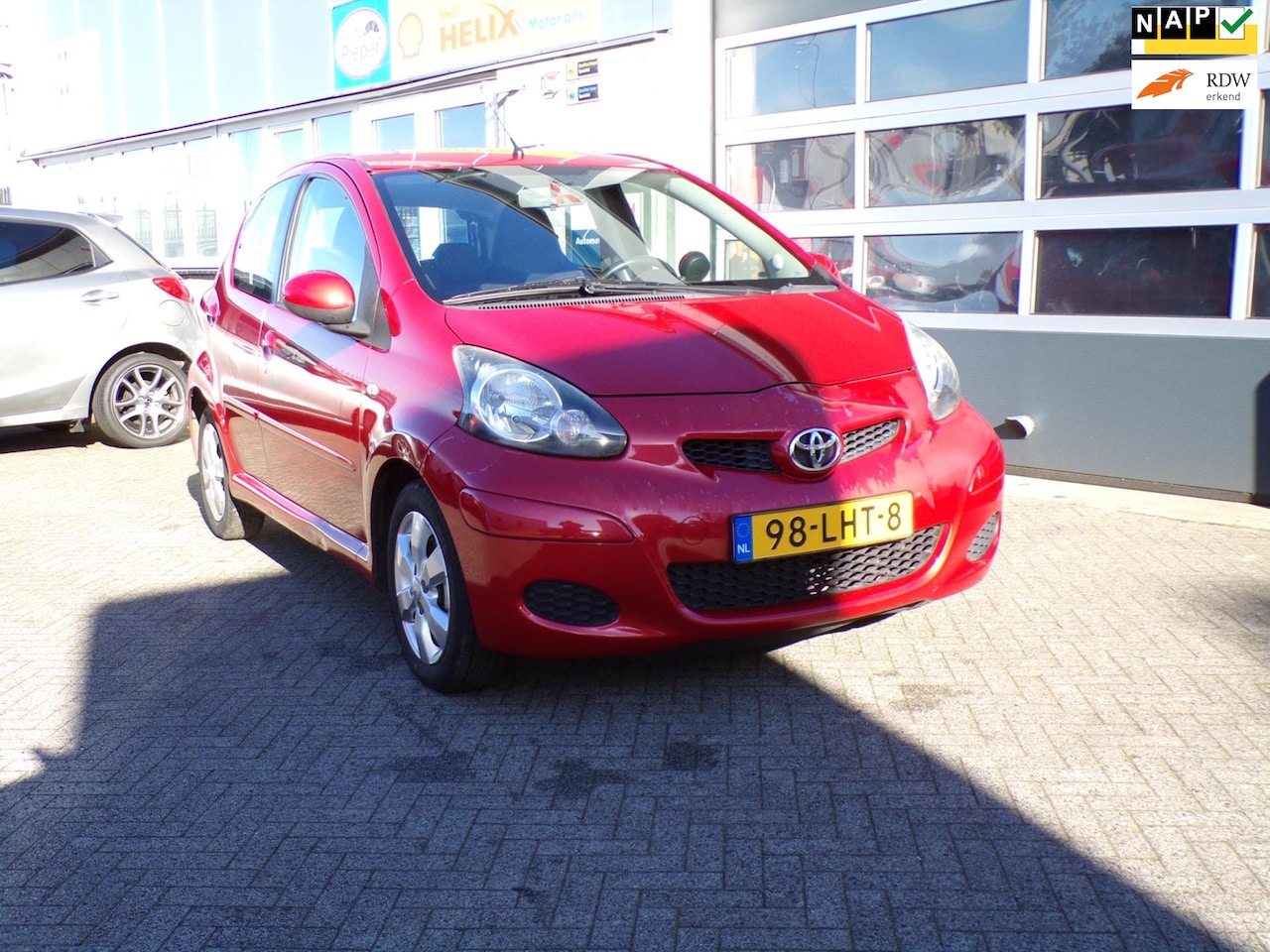 Toyota Aygo - 1.0-12V Aspiration Red 1.0-12V Aspiration Red - AutoWereld.nl