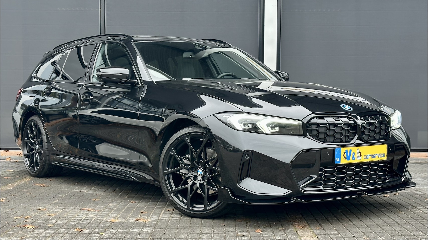 BMW 3-serie Touring - Competition M 320e / Pano / ACC / M aerodynamica - AutoWereld.nl