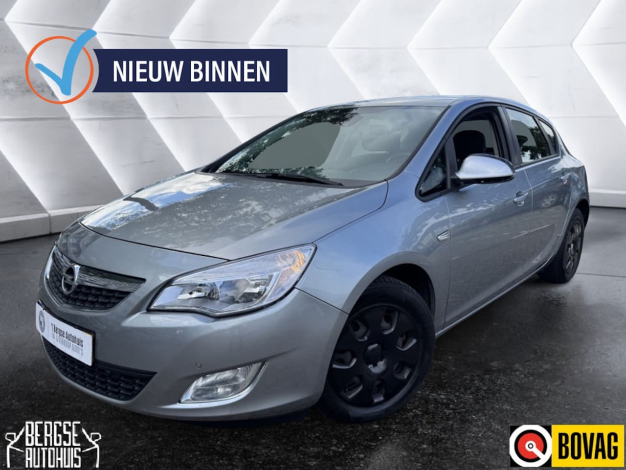 Opel Astra - 1.6 Edition Pdc Airco Cruise Trekhaak - AutoWereld.nl