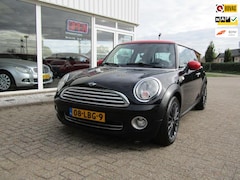 MINI Cooper - 1.6 van binnen en buiten mooie complete en technisch goede (orig Ned) auto met 140141km. i