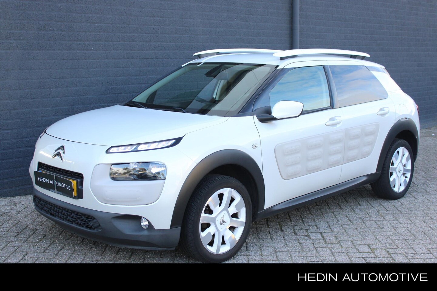 Citroën C4 Cactus - 1.2 PureTech W NL-Auto | Navigatie | Camera | Climate Controle | Cruise Control | Radio-US - AutoWereld.nl