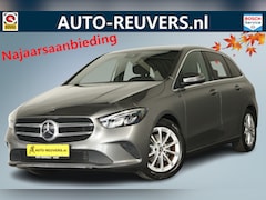 Mercedes-Benz B-klasse - B200 Business Solution Automaat / LED / Navigatie / Lichtmetaal