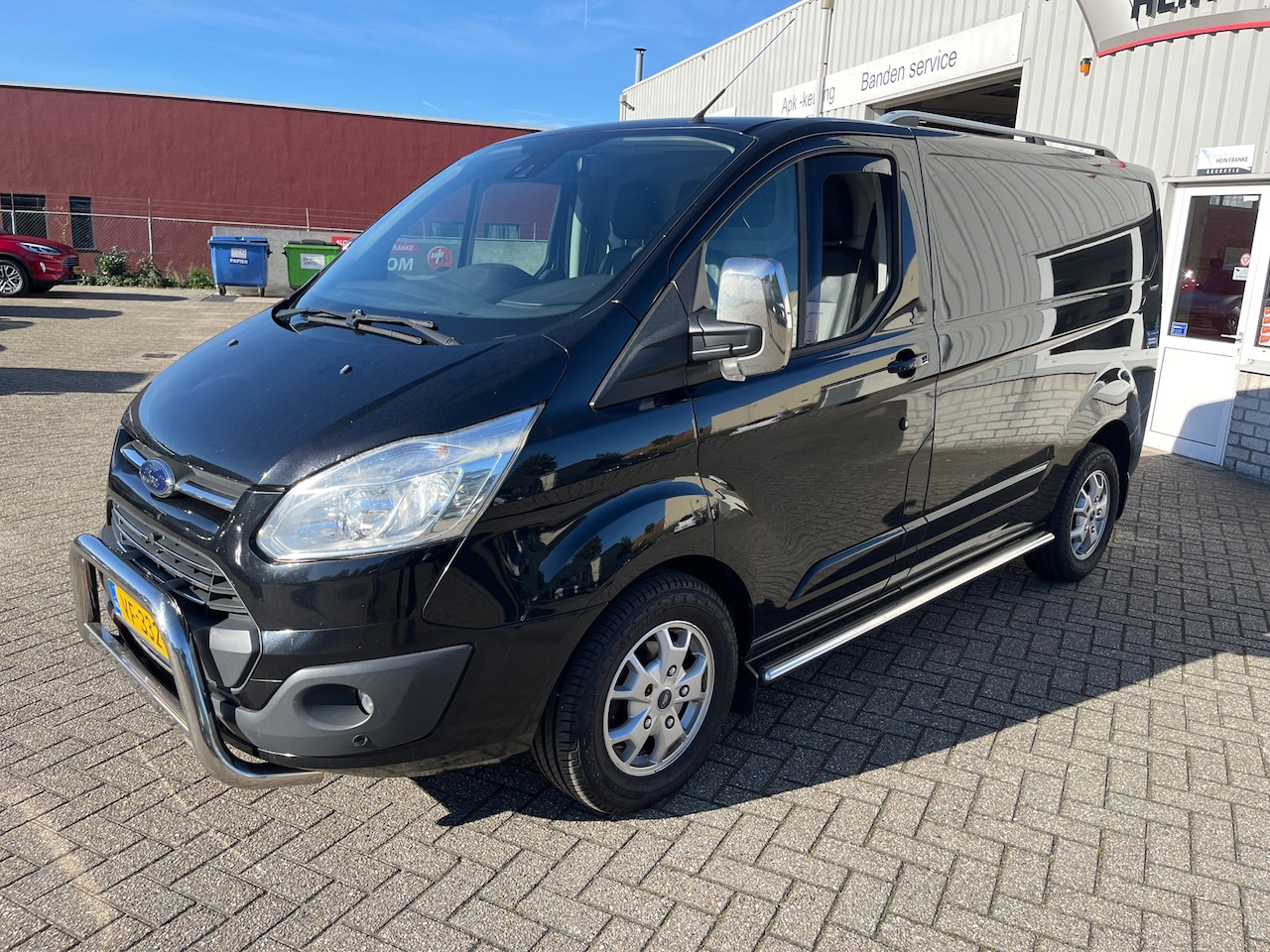 Ford Transit Custom - 270 2.2 TDCI L1H1 Limited 270 2.2 TDCI L1H1 Limited - AutoWereld.nl