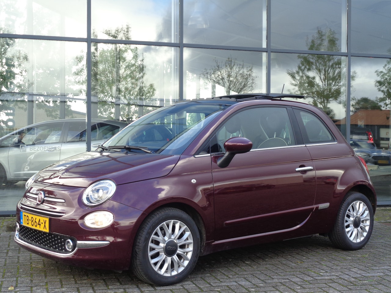 Fiat 500 - 0.9 TwinAir Turbo Lounge 80pk Automaat Open dak Airco LMV Navi Parkeersensoren NL auto - AutoWereld.nl