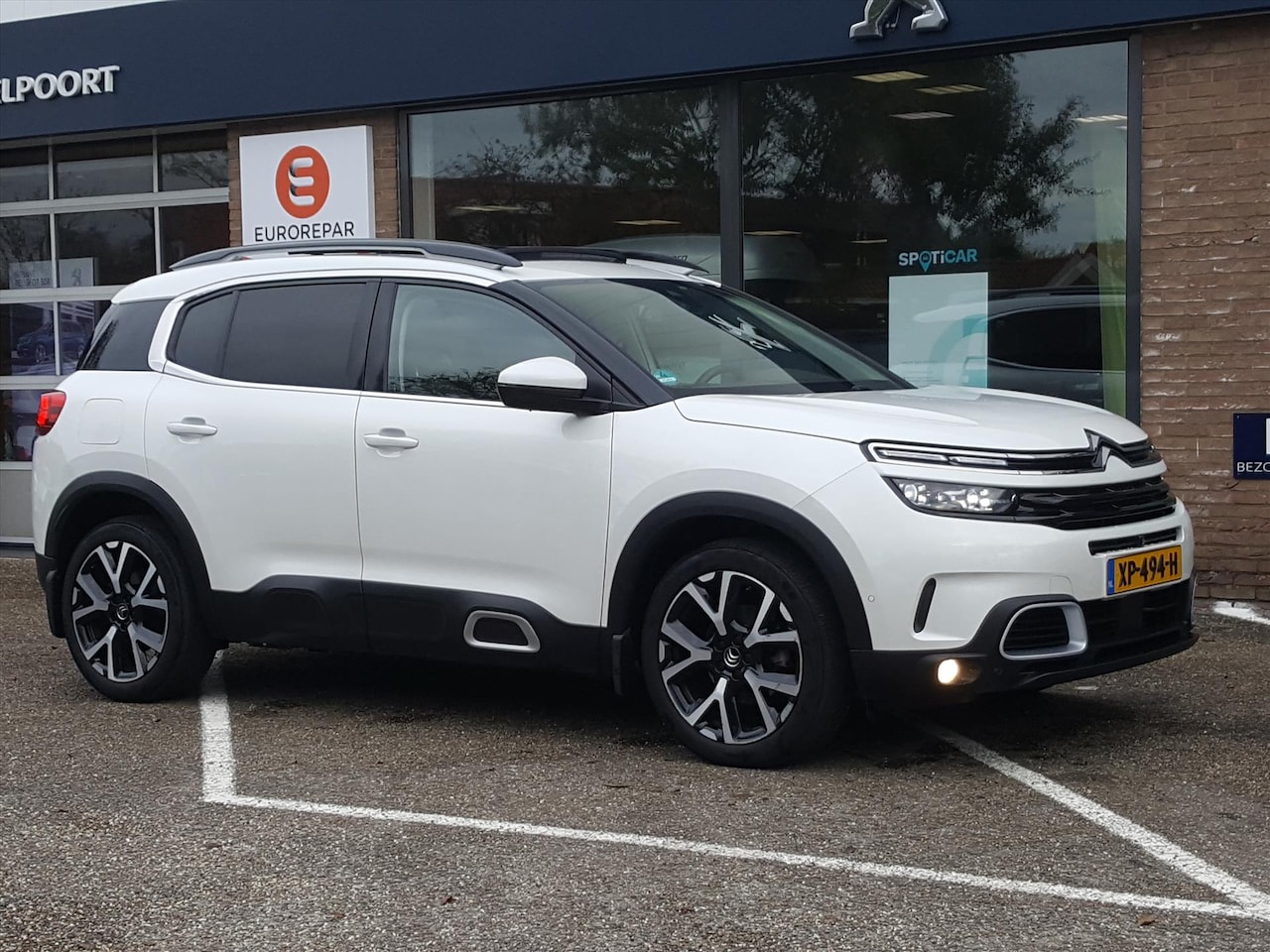 Citroën C5 Aircross - 1.6 180pk Shine AUTOMAAT Navigatie | TREKHAAK | Apple Carplay & Android Auto | Elektrische - AutoWereld.nl