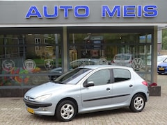 Peugeot 206 - 1.4 GENTRY PREMIUM Airco Trekhaak