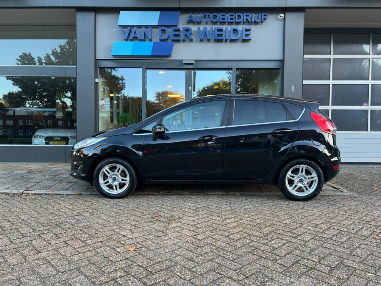 Ford Fiesta - 1.0 ECOB. TITANIUM  Airco Cruise  Navi - AutoWereld.nl