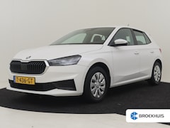 Skoda Fabia - 1.0 TSI Ambition l Parkeersensoren l App Connect l Navi by App l Multifunctioneel Lederen