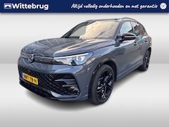 Volkswagen Tiguan - 1.5 eHybrid 272pk R-Line Edition Black Style DSG Automaat 20"LM Velgen / R-Line / Navigati