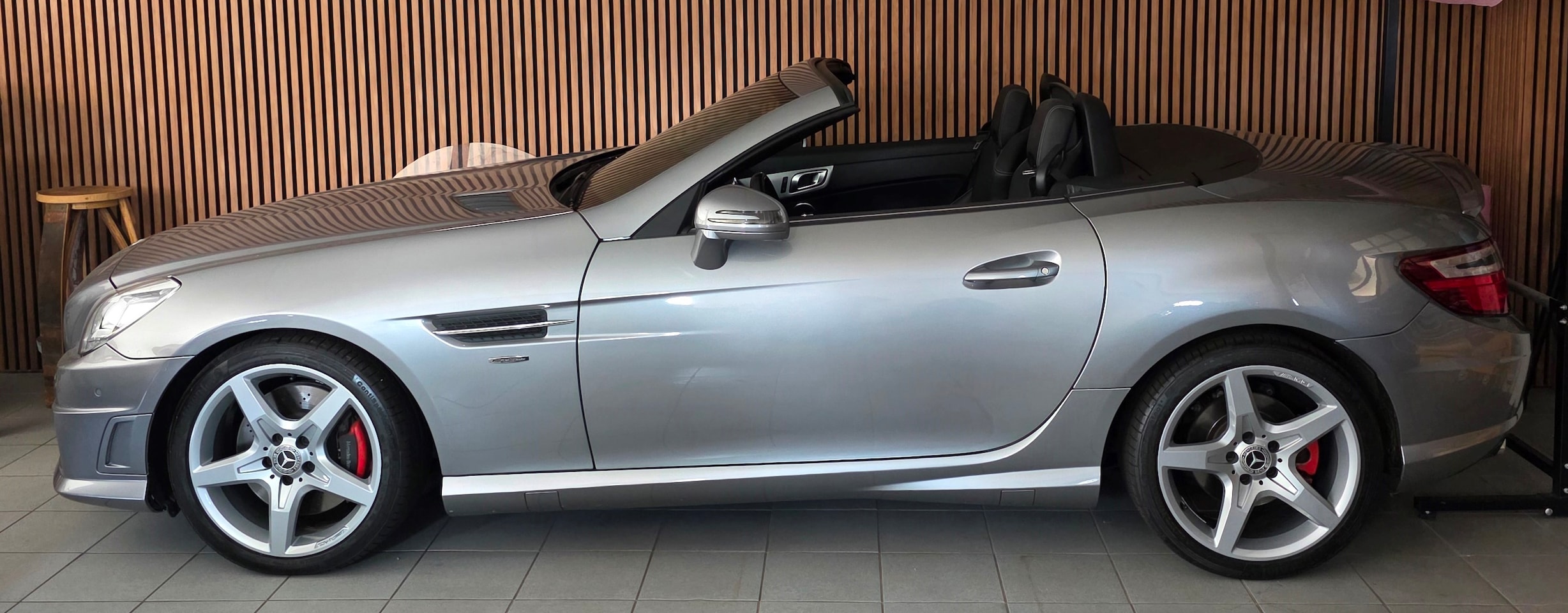 Mercedes-Benz SLK-klasse - 200 Mercedes-Benz SLK  200 Adaptieve cruise control Nek verwarming - AutoWereld.nl