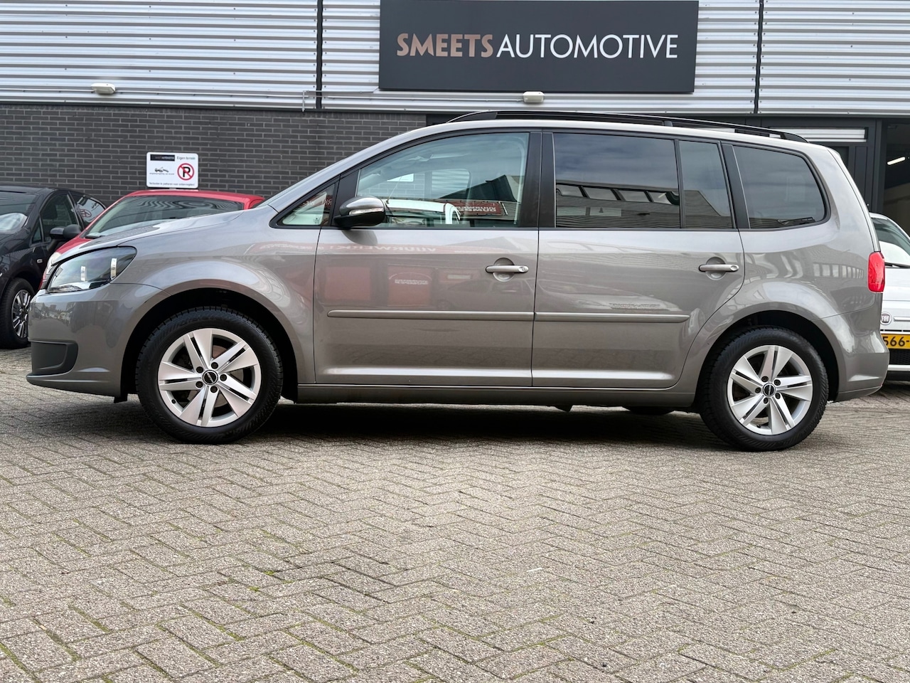Volkswagen Touran - 1.2 TSI Comfortline BlueMotion 1.2 TSI Comfortline BlueMotion - AutoWereld.nl