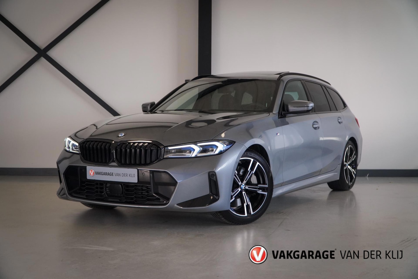 BMW 3-serie Touring - 330d M-Sport | Panorama | Trekhaak | Driving Ass. Prof | 360 Camera | Memory Seat | Leder - AutoWereld.nl