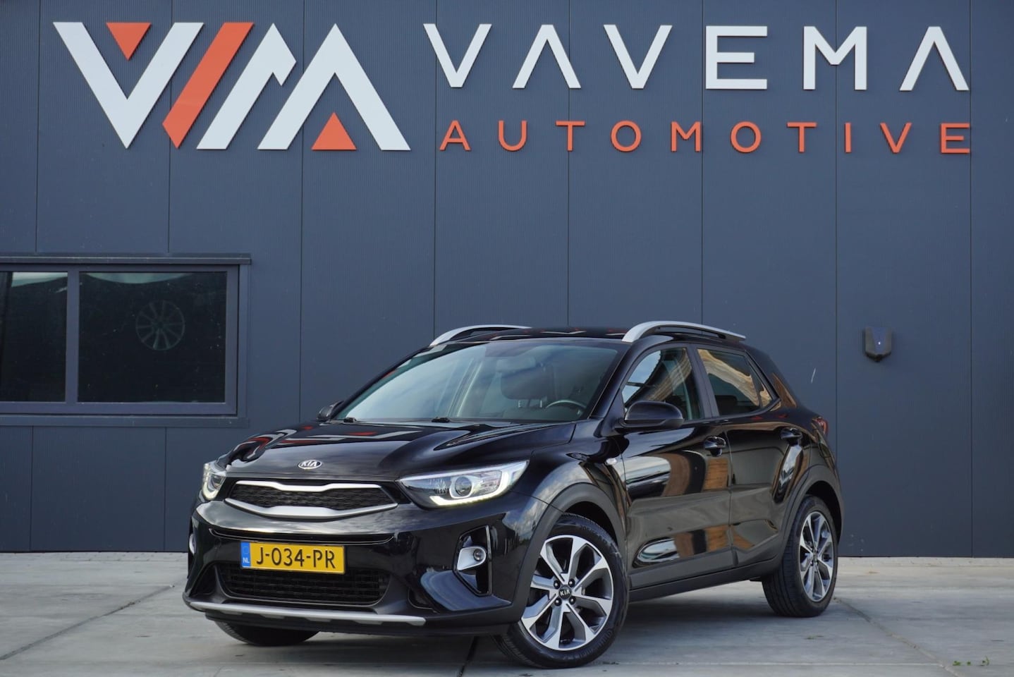 Kia Stonic - 1.0 T-GDi DynamicLine 2020 Automaat Airco Carplay Android Navigatie SUV Camera parkeersens - AutoWereld.nl