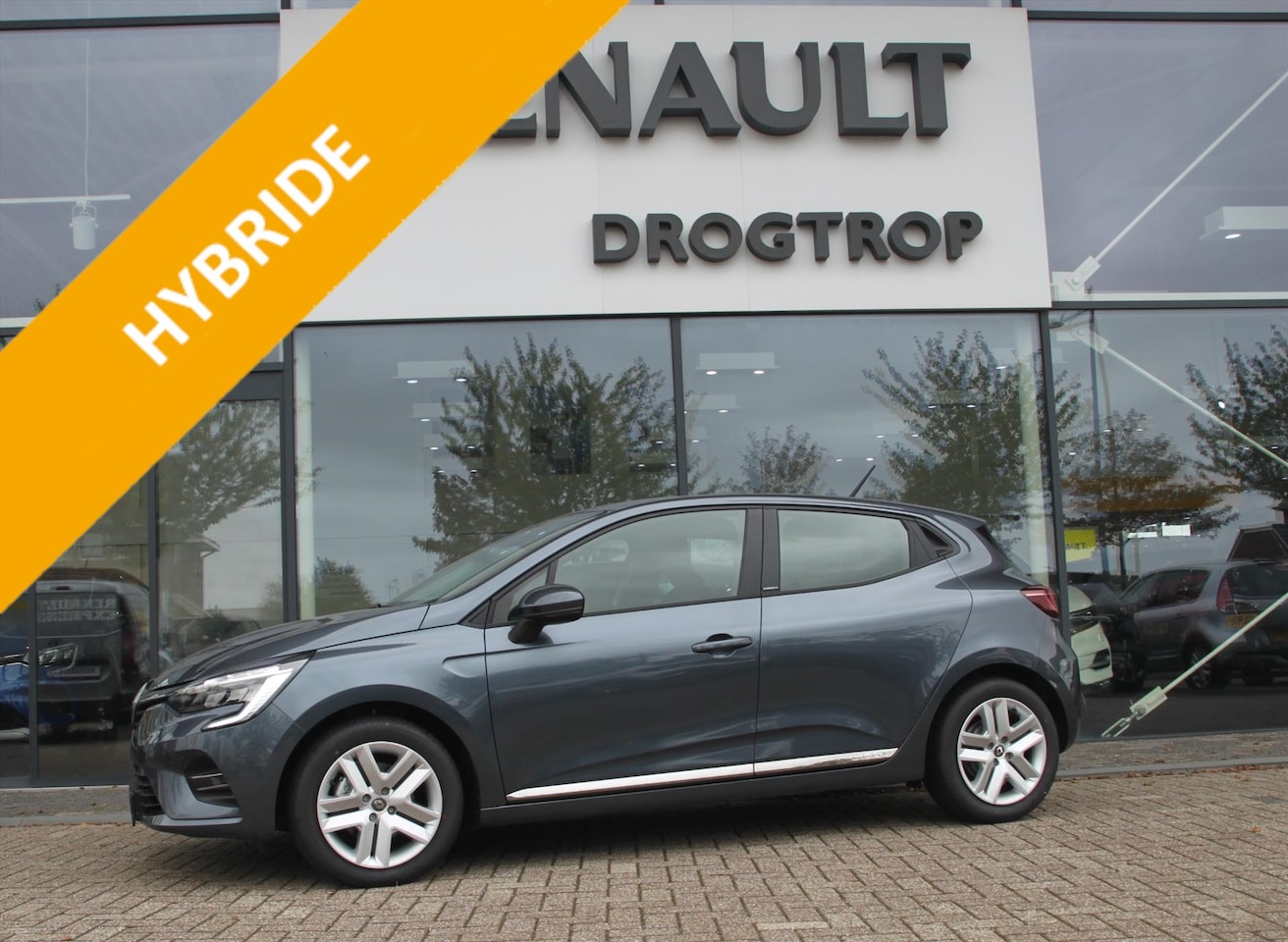 Renault Clio - 140PK-HYBRID-BUSINESS-22DKM-NAVI-AIRCO-TREKHAAK- - AutoWereld.nl