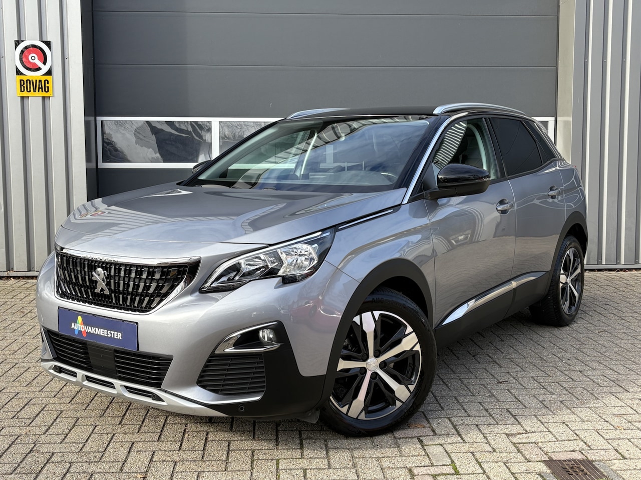 Peugeot 3008 - 1.2 PureTech Allure Automaat | Navi | Camera | Carplay/Android | Half Leder | All Season | - AutoWereld.nl