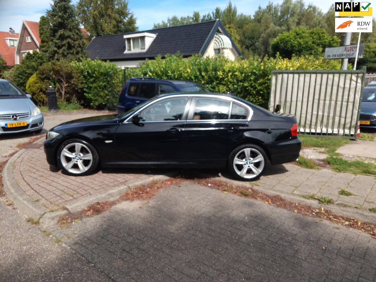 BMW 3-serie - 318i Business Line automaat navigatie cruiscontrol - AutoWereld.nl