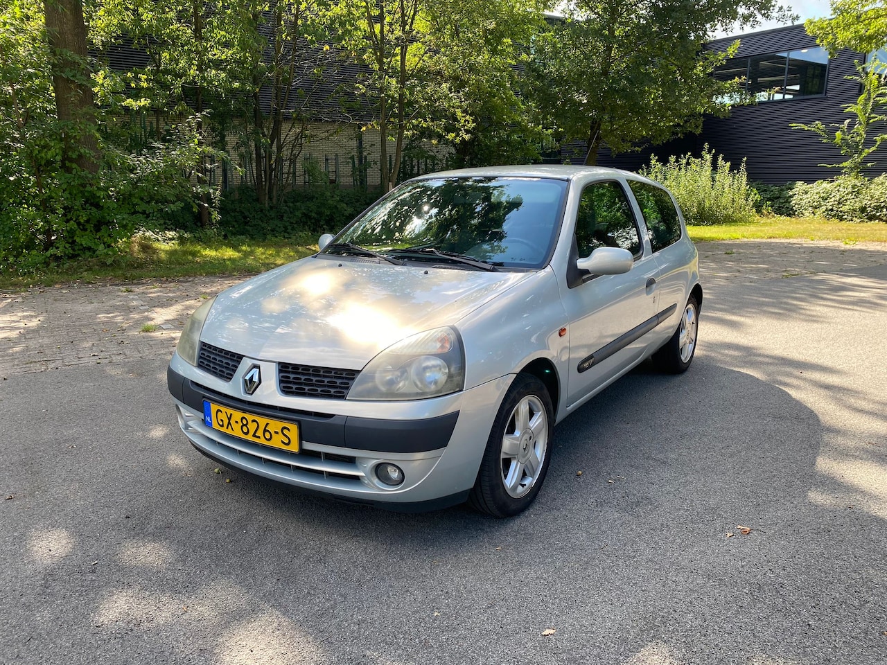 Renault Clio - 1.2-16V Dynamique - AutoWereld.nl