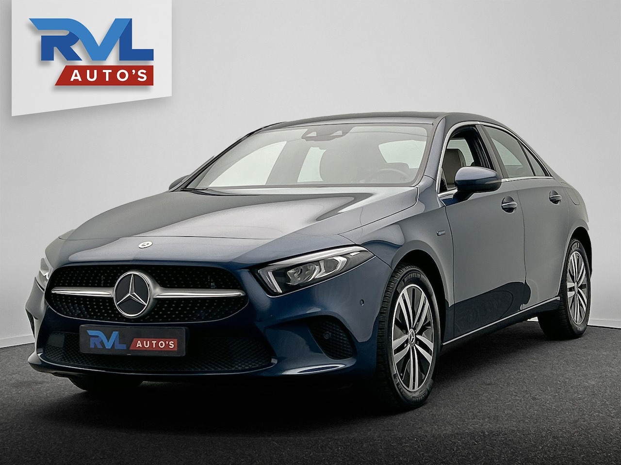 Mercedes-Benz A-klasse - 250 e Business Solution Widescreen Leder Stoelverwarming Apple/Carplay - AutoWereld.nl